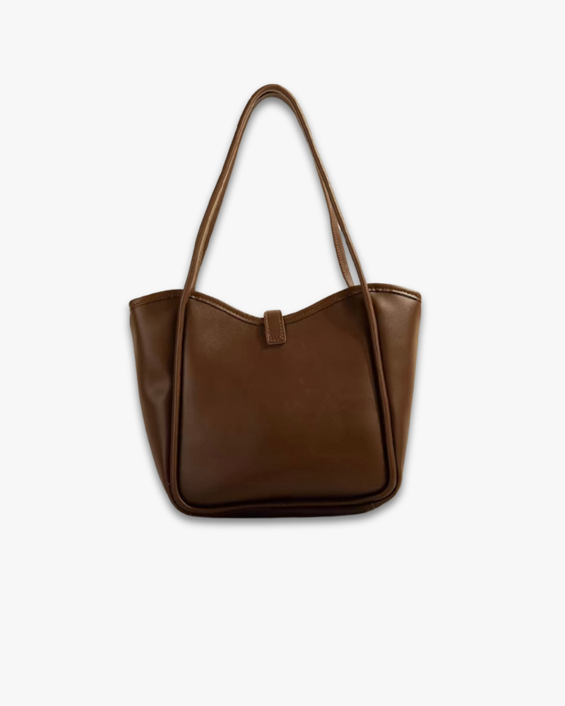 Le Voyageur Tote Bag