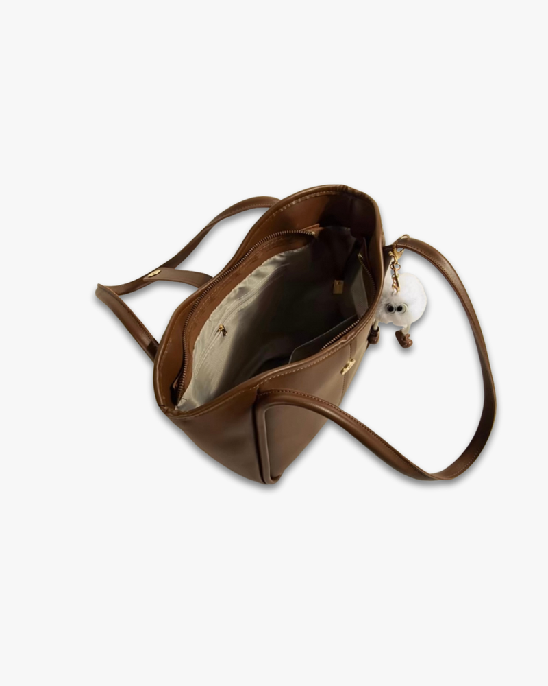 Le Voyageur Tote Bag